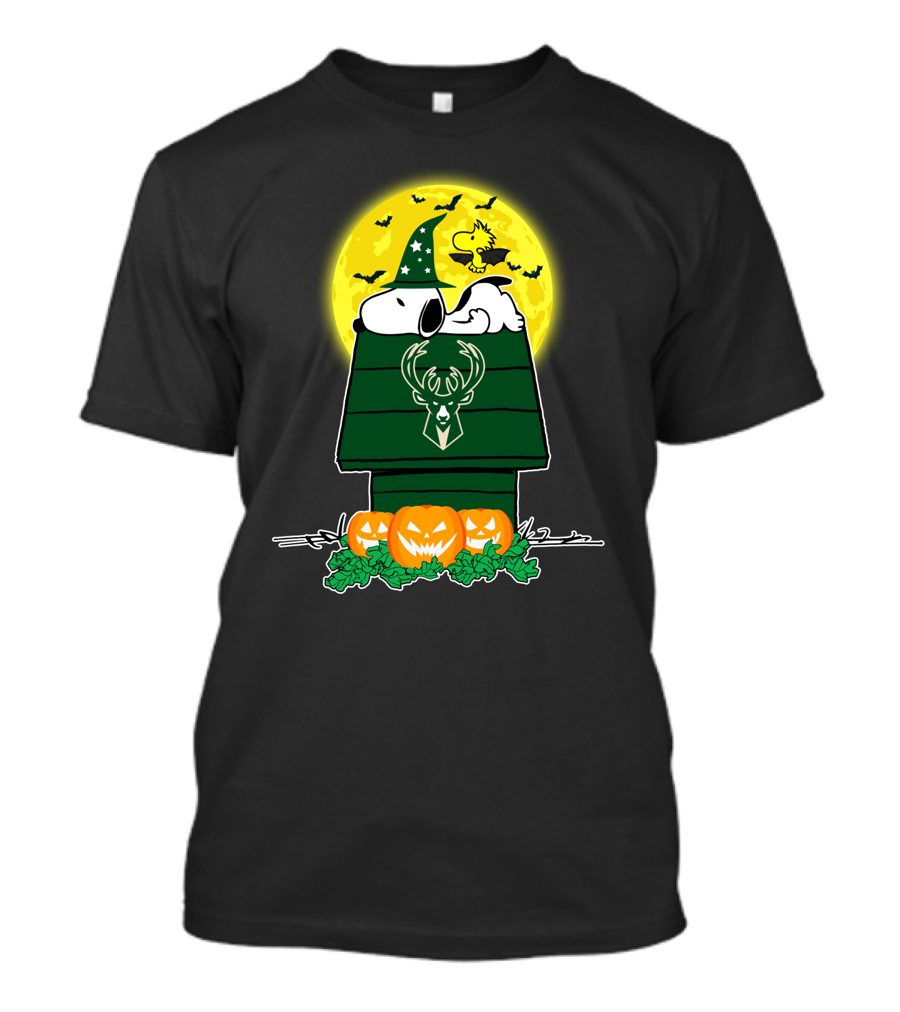Milwaukee Bucks Snoopy Woodstock Halloween Pumpkins Moon House T-Shirt