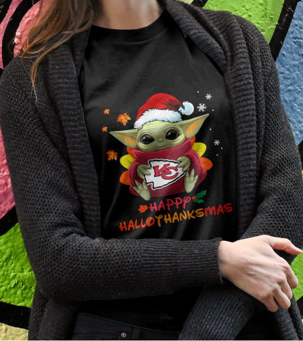 Kansas City Chiefs Baby Yoda Happy Hallothanksmas T-Shirt