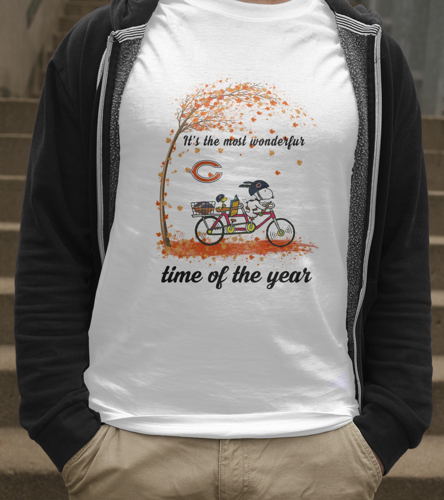It's The Most Wonderful Time Of The Year Chicago Bears Autumn Snoopy Bicycle T-Shirt