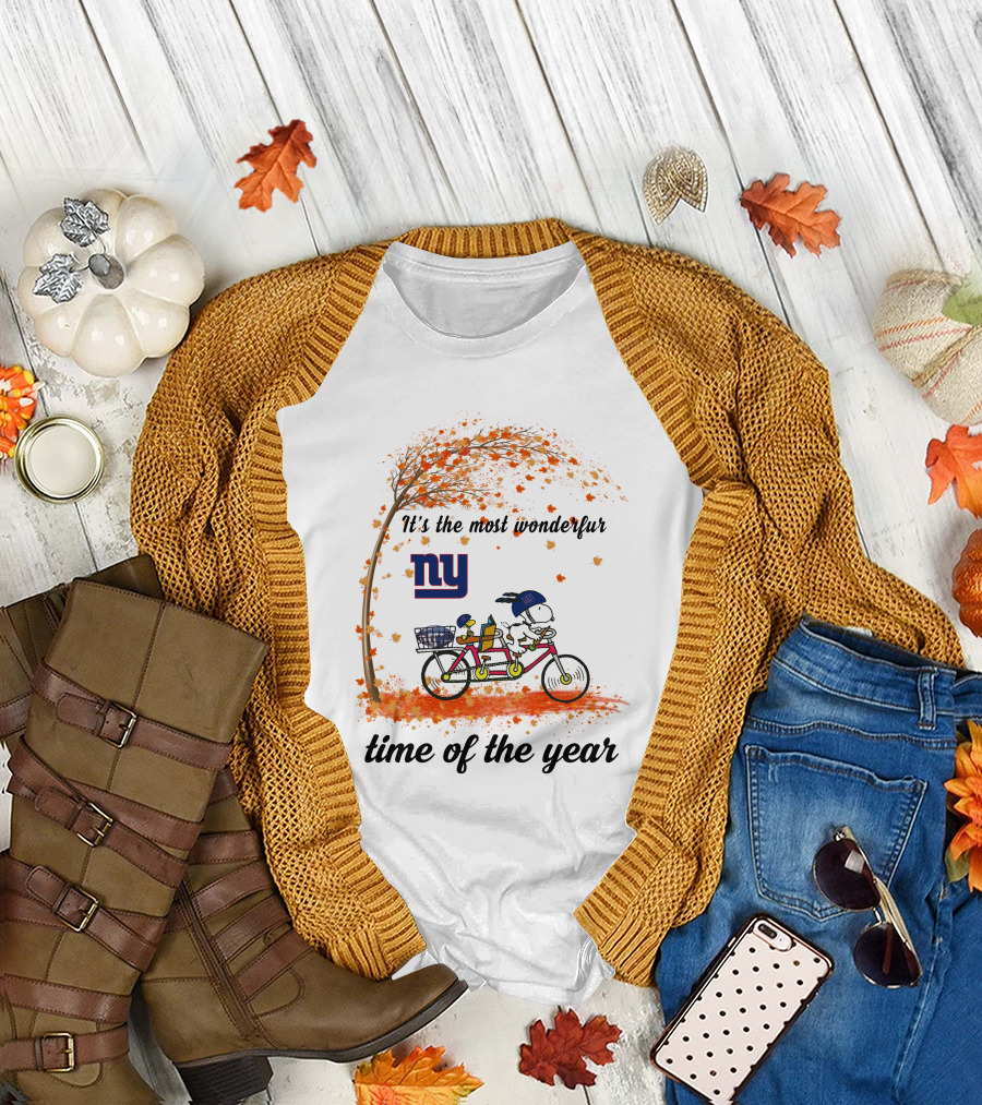 New York Giants Snoopy Autumn Bicycle It's The Most Wonderful Time Of The Year T-Shirt