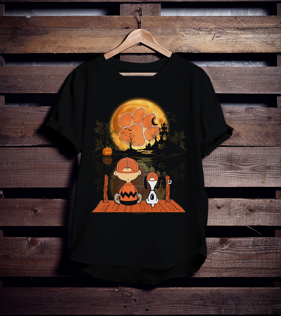 Clemson Tigers Halloween Full Moon Pumpkin Charlie And Snoopy Silhouette Scene T-Shirt