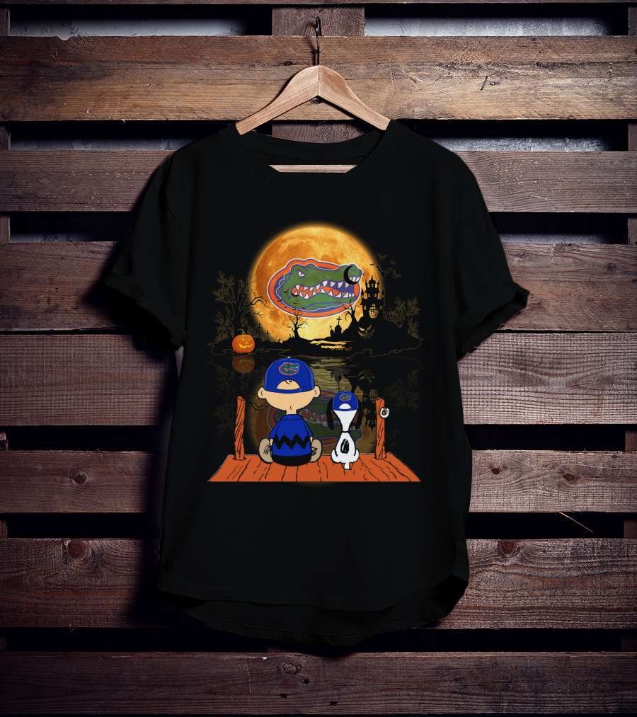 Florida Gators Halloween Moon Alligator Peanuts Charlie Brown And Snoopy T-Shirt