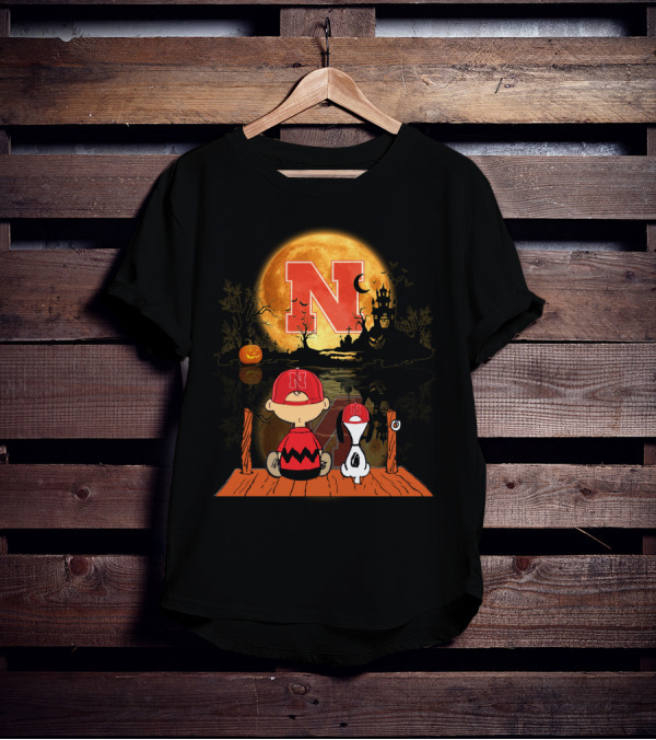 Nebraska Cornhuskers Halloween Peanuts Moon 495 L1TTT T-Shirt