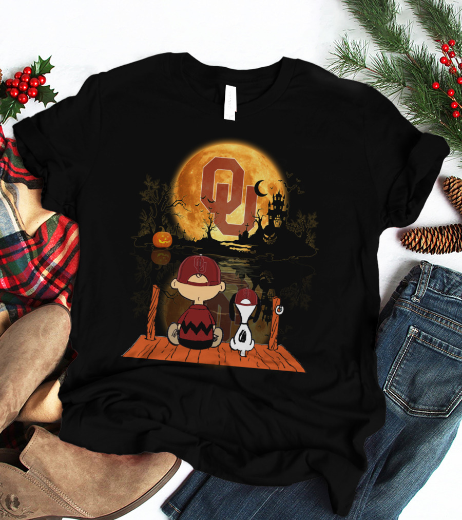 Oklahoma Sooners Halloween Moon Charlie Brown And SnoopyOU Haunted House T-Shirt