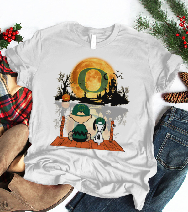 Oregon Ducks Halloween Moon Charlie And Snoopy Reflection T-Shirt