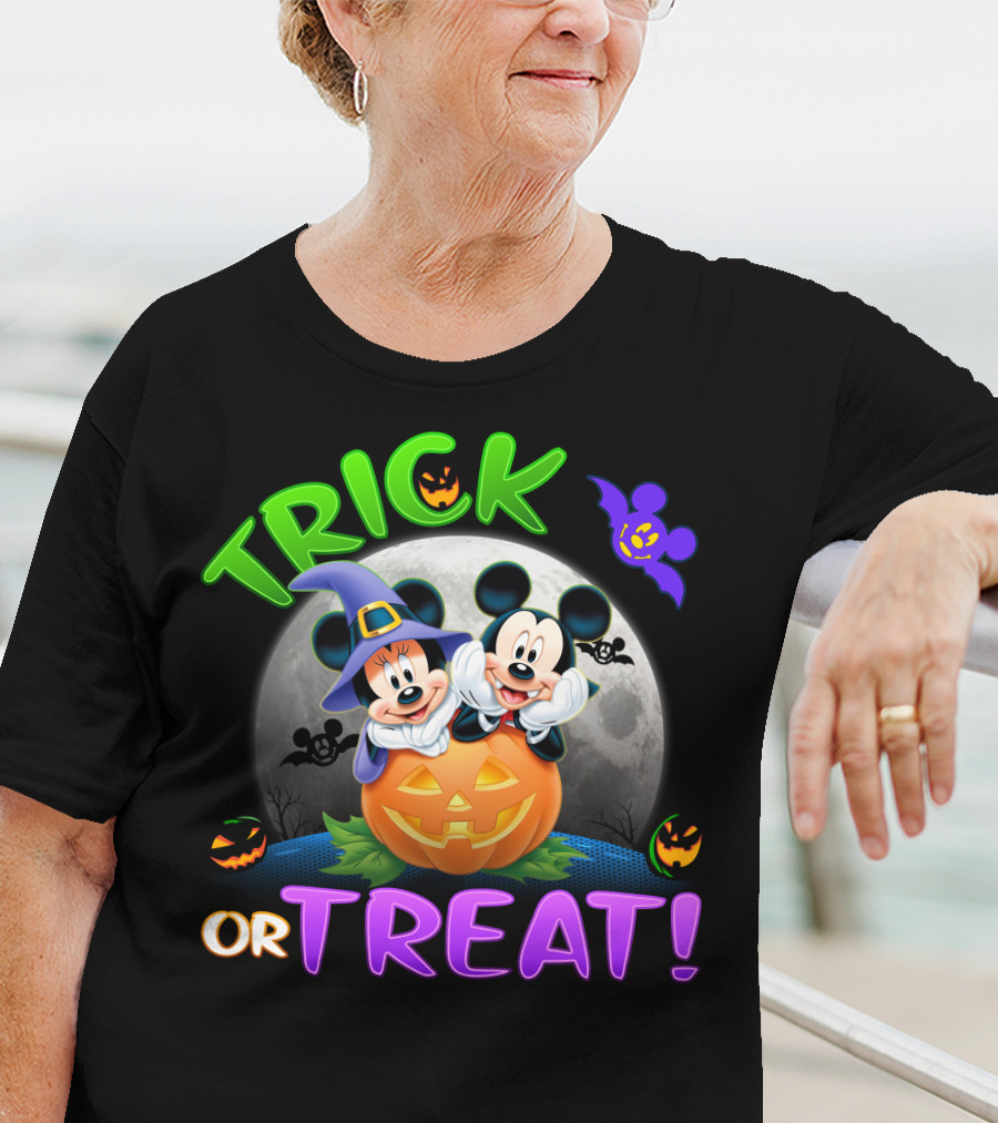 Trick Or Treat Mickey And Minnie Halloween Jack-O'-Lantern Moon T-Shirt