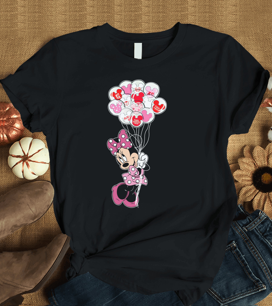 Minnie Mouse Holding Heart Balloons With Xoxo And Hugs Kisses Patterns T-Shirt