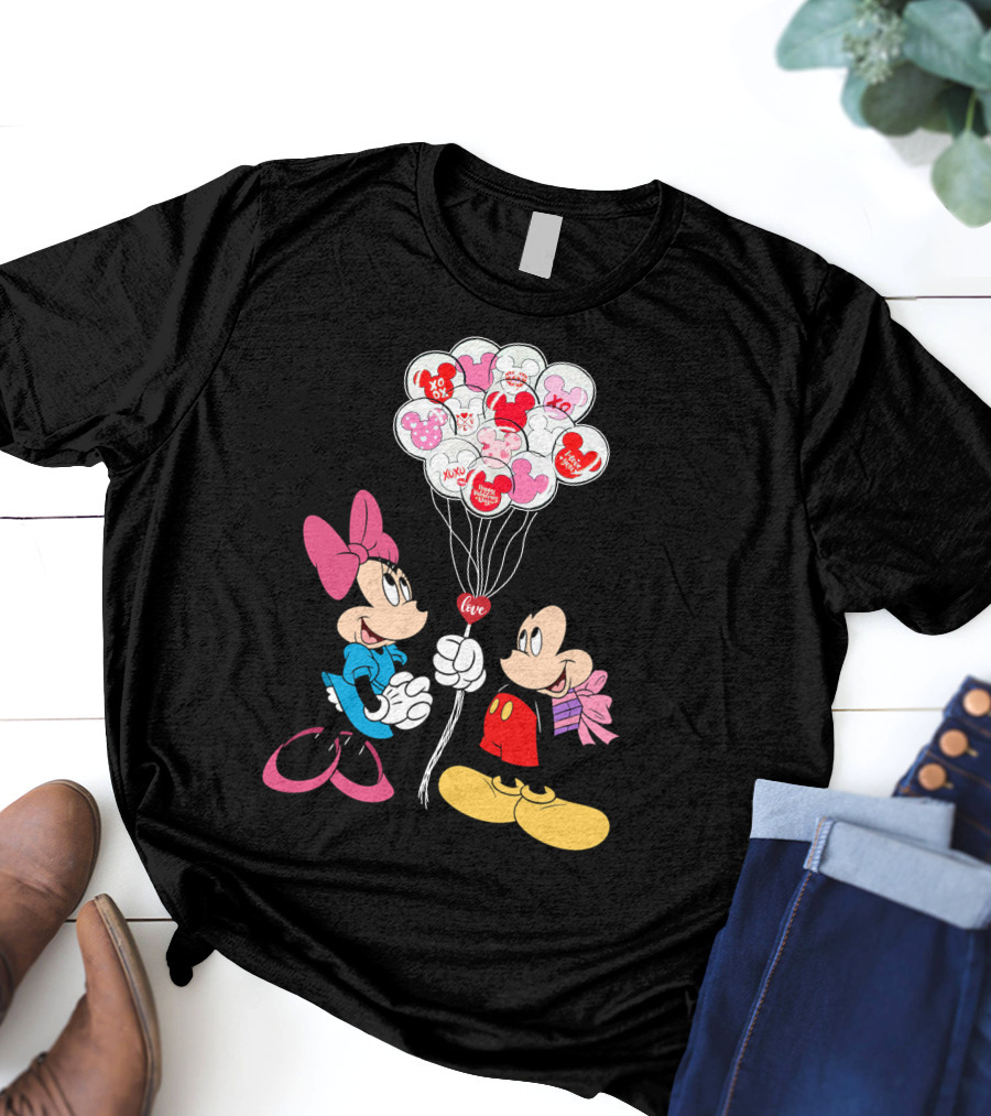 Mickey & Minnie Love Balloons Xo Kiss Me T-Shirt