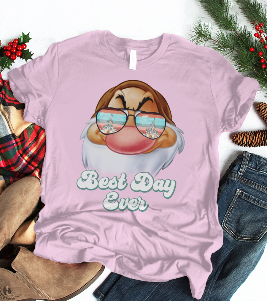 Best Day Ever Grumpy Dwarf Sunglasses Castle Scene T-Shirt