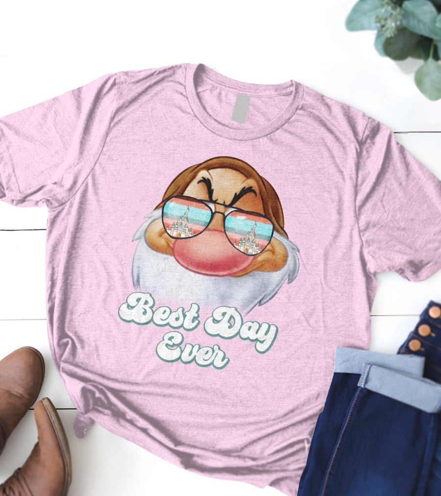 Best Day Ever Grumpy Dwarf Sunglasses Castle Scene T-Shirt