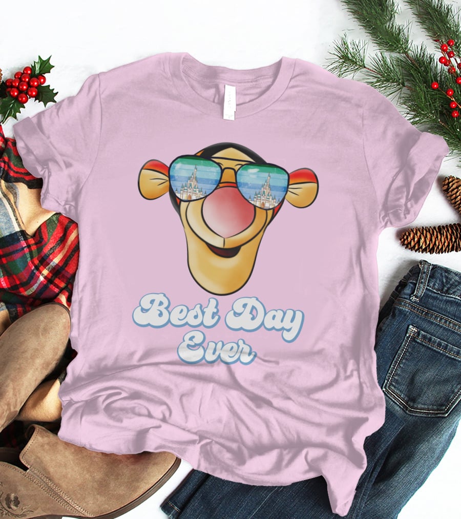 Tigger Best Day Ever Disney Castle Sunglasses T-Shirt