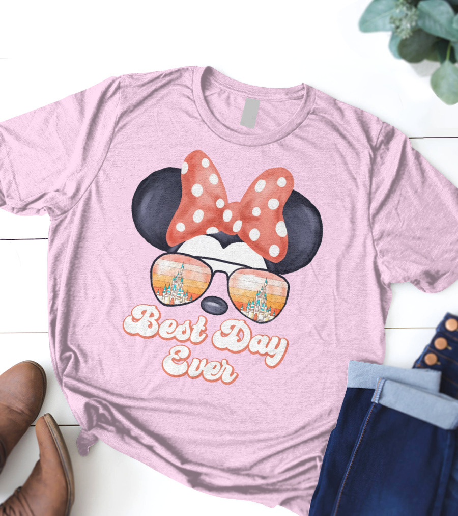 Minnie Mouse Best Day Ever Castle Sunglasses T-Shirt