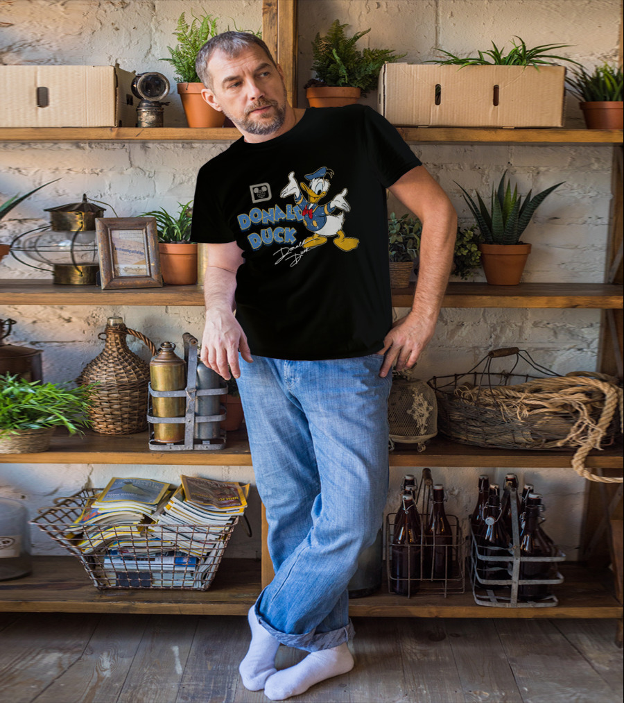 Donald Duck Retro Style Disney Character T-Shirt