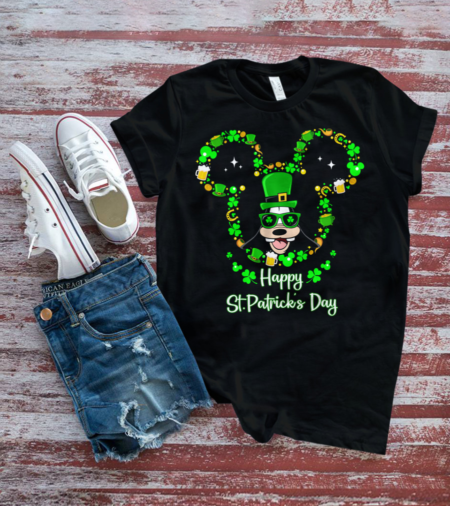 Happy St. Patrick's Day Goofy With Shamrocks And Leprechaun Hat T-Shirt
