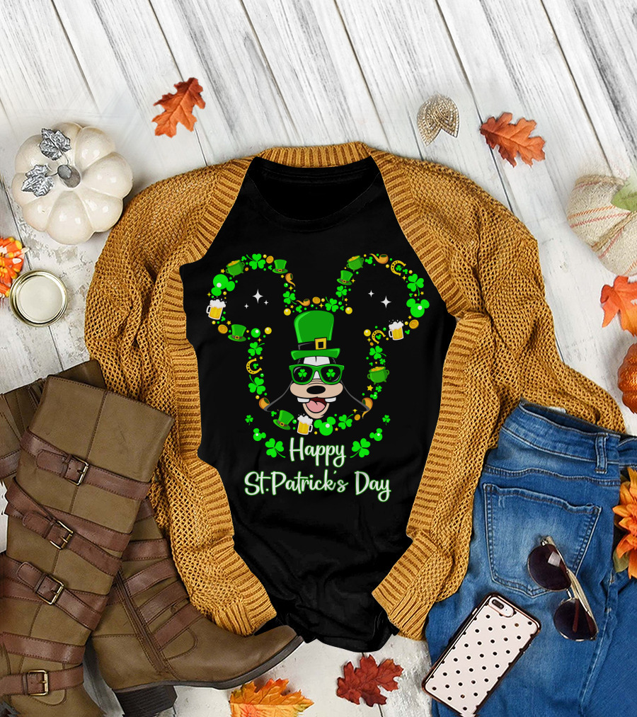 Happy St. Patrick's Day Goofy With Shamrocks And Leprechaun Hat T-Shirt