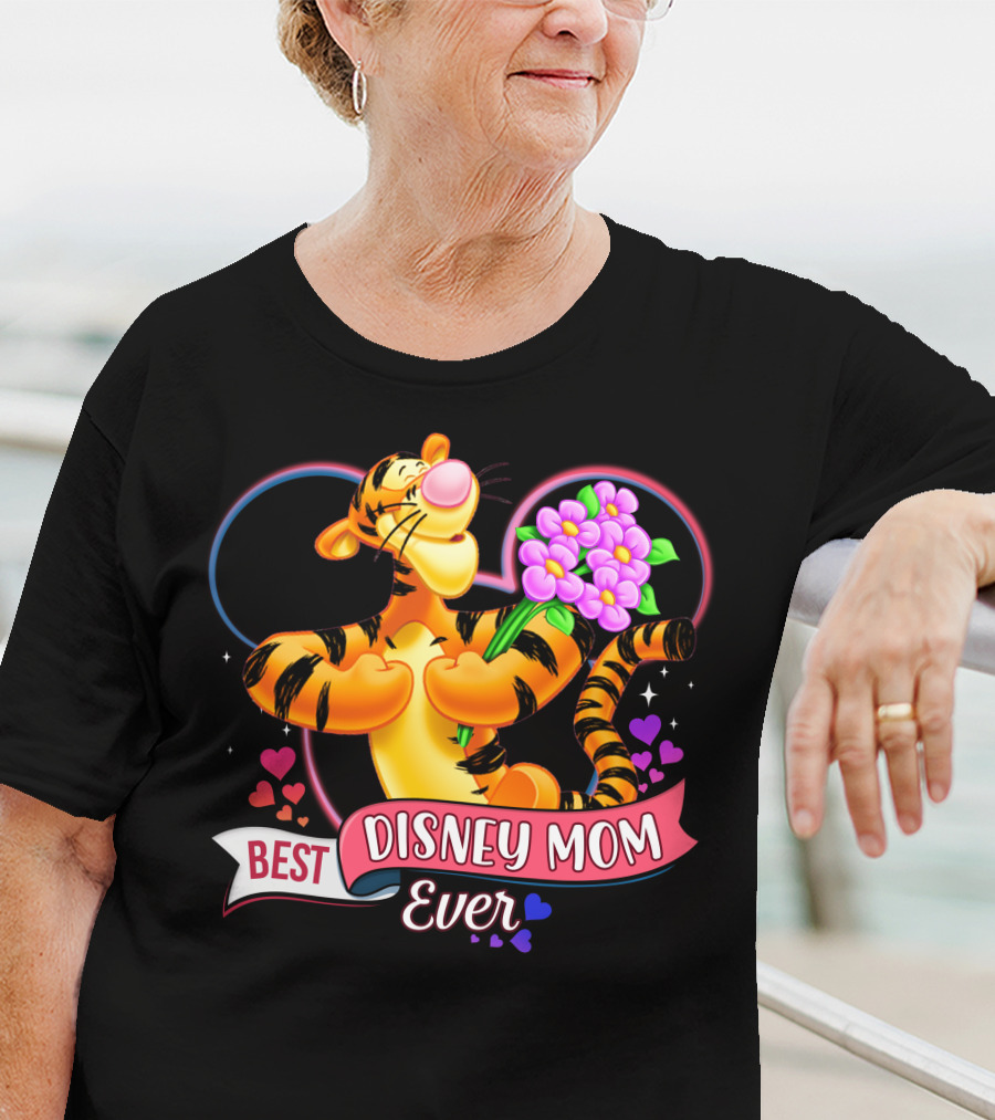 Best Disney Mom Ever Tigger With Heart And Flowers T-Shirt