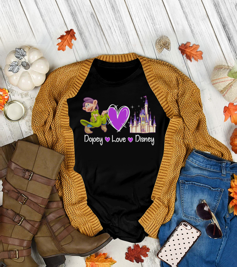 Dopey Love Disney Castle Magic T-Shirt