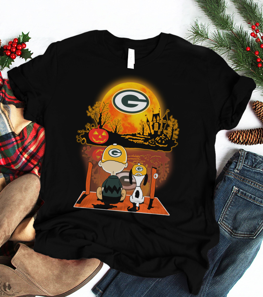 Green Bay Packers Snoopy Charlie Brown Halloween Moon Pumpkin T-Shirt