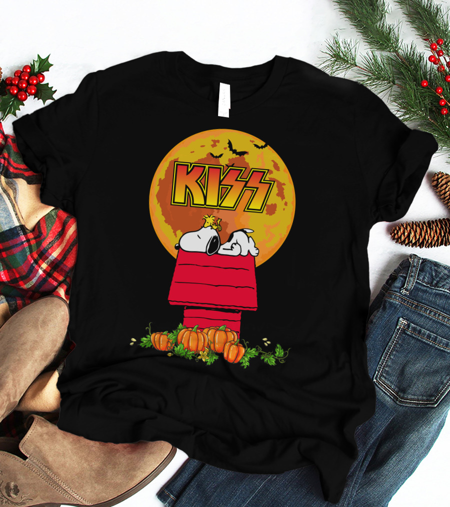 KISS Snoopy Halloween Pumpkin Moon Scene T-Shirt