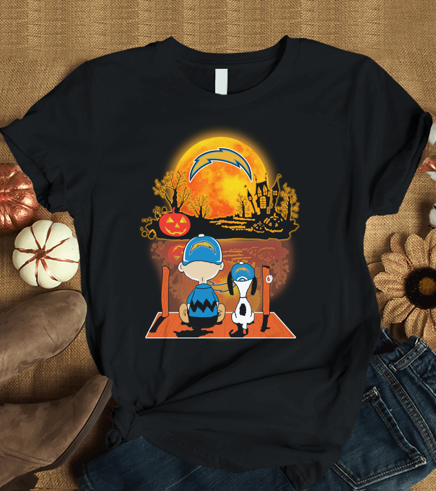 Los Angeles Chargers Charlie Brown Snoopy Pumpkin Moon Halloween Scene T-Shirt