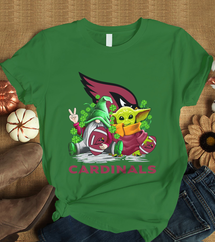 Arizona Cardinals Football Patrick's Day Gnome And Baby Alien With Shamrocks T-Shirt