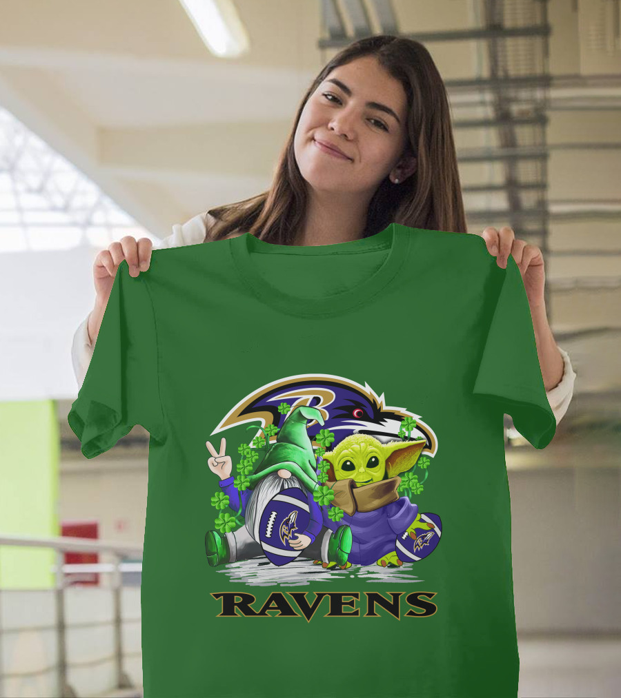 Baltimore Ravens St. Patrick's Day Football Gnome And Baby Alien With Shamrocks T-Shirt