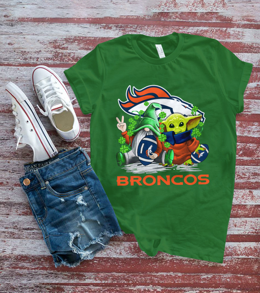 Denver Broncos Football St. Patrick’s Day Gnome And Green Alien With Shamrocks T-Shirt