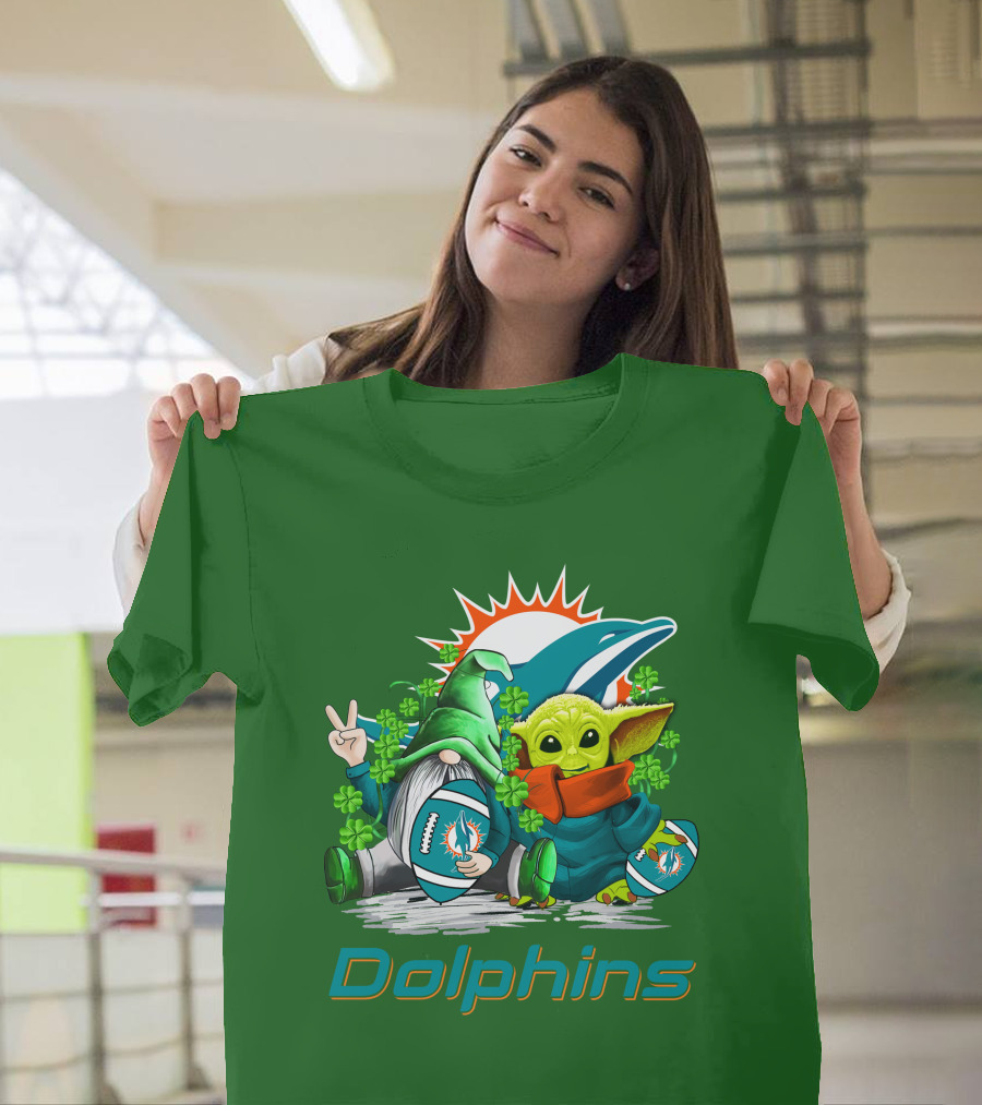 Miami Dolphins St Patrick's Day Football Gnome And Baby Alien With Shamrocks T-Shirt