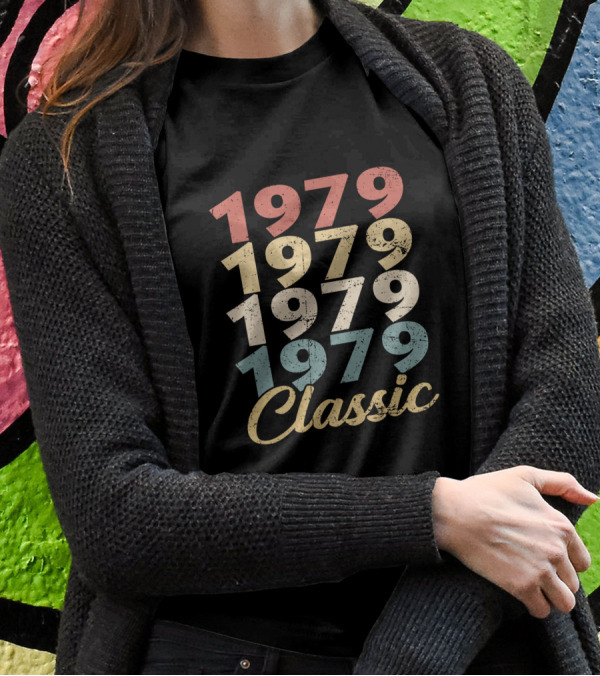 1979 Classic Retro Vintage Aesthetic T-Shirt