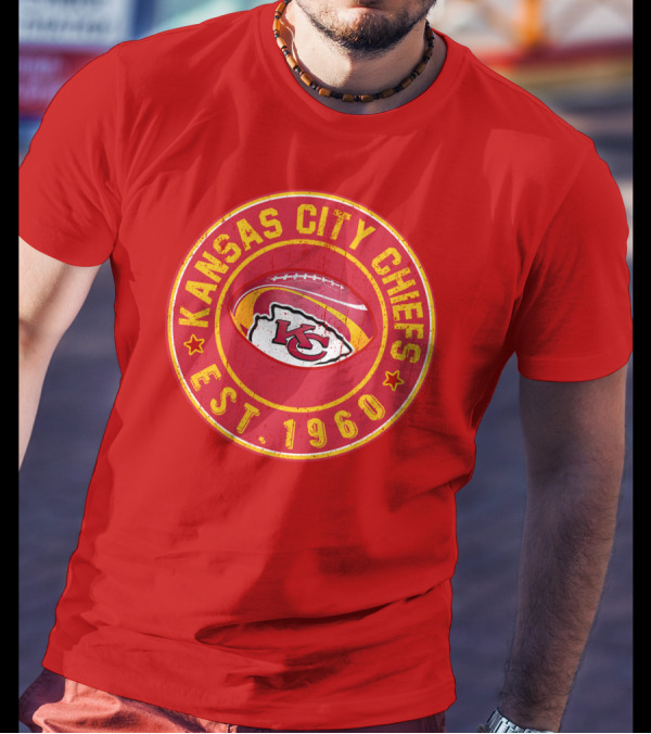Kansas City Chiefs Est. 1960 Red Distressed Logo Vintage Football Badge T-Shirt