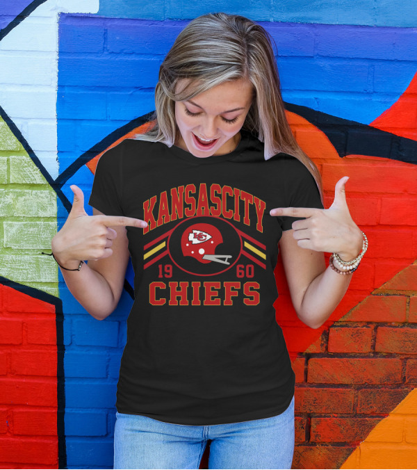 Kansas City Chiefs 1960 Helmet Retro T-Shirt