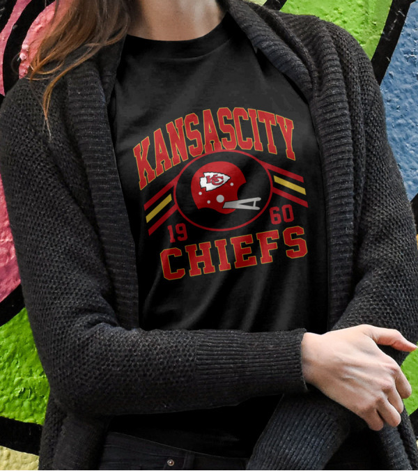 Kansas City Chiefs 1960 Helmet Retro T-Shirt
