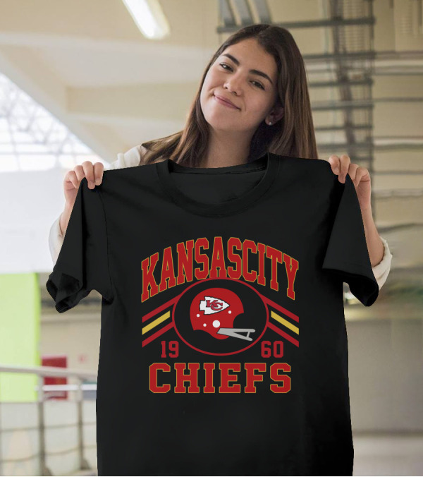 Kansas City Chiefs 1960 Helmet Retro T-Shirt