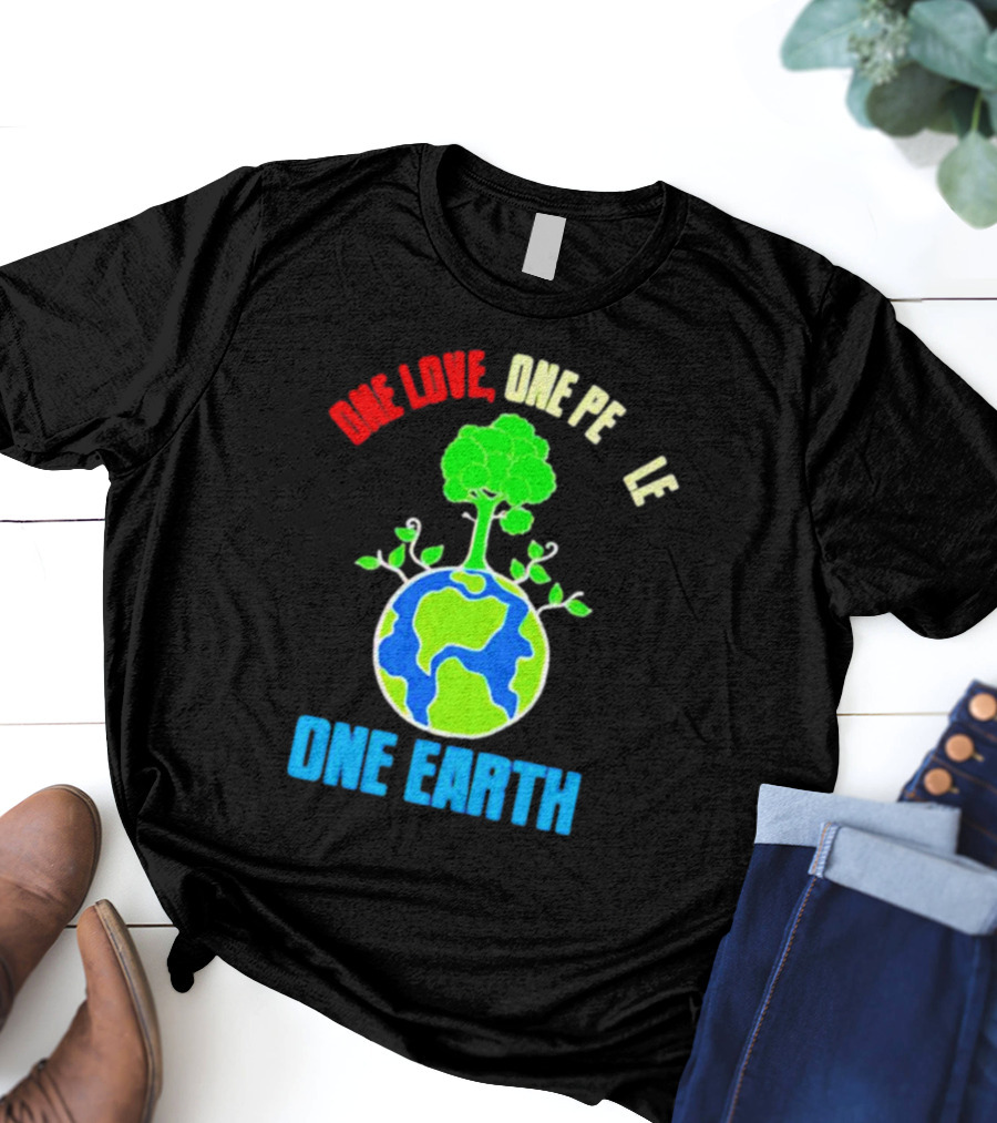 One Love One People One Earth Green Tree Globe Earth Day T-Shirt