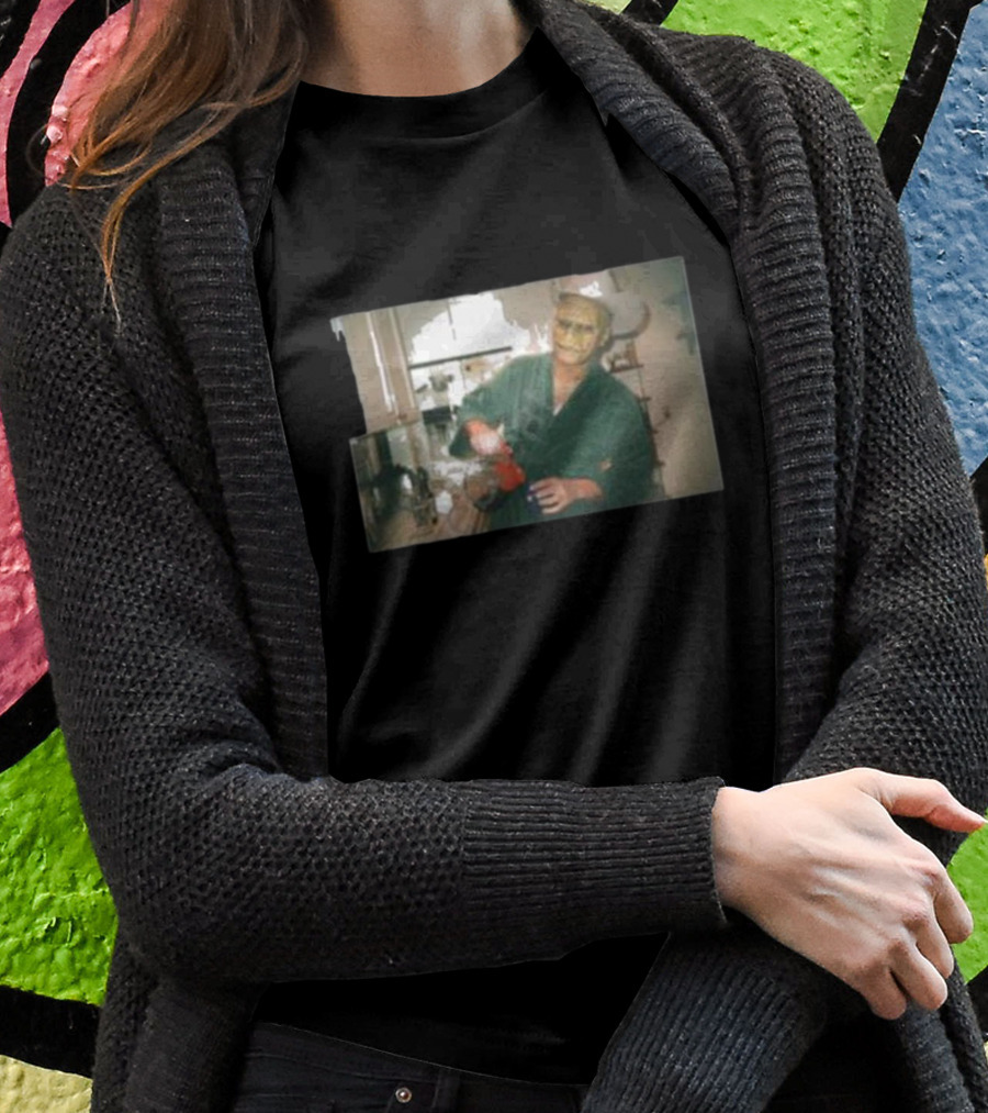 Mac Demarco Lizard Man Pouring Coffee In Kitchen T-Shirt