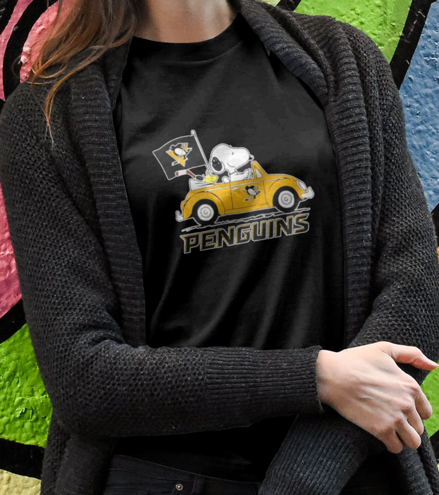 Peanuts Snoopy Woodstock Pittsburgh Penguins Driving Car Flag T-Shirt