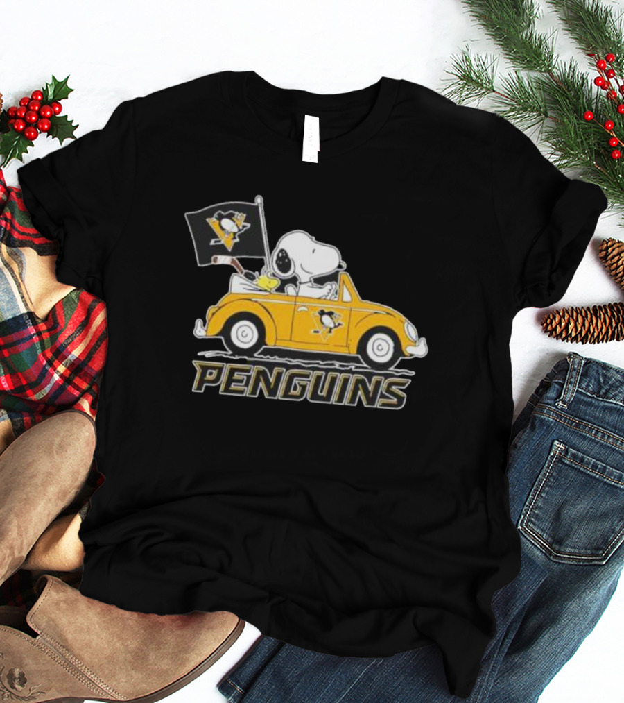 Peanuts Snoopy Woodstock Pittsburgh Penguins Driving Car Flag T-Shirt