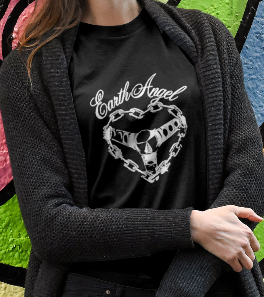 Earth Angel Heart Chains T-Shirt