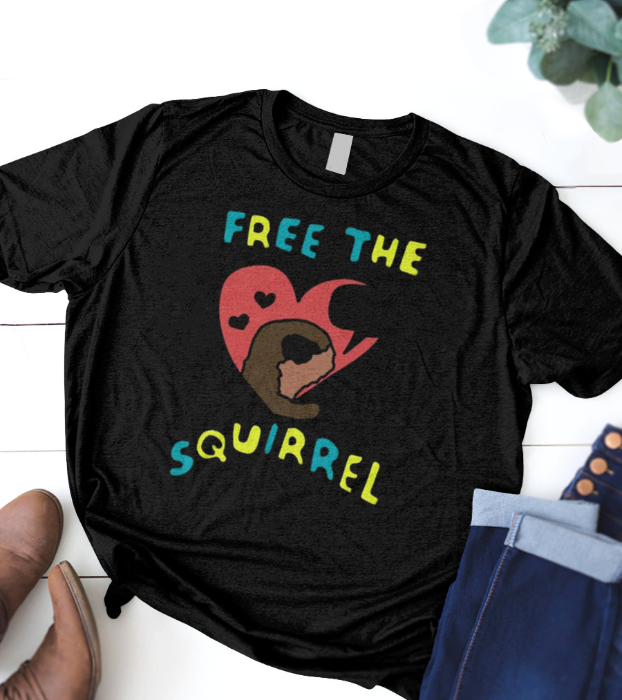 Free The Squirrel I Like Trains Heart Speech Bubble T-Shirt