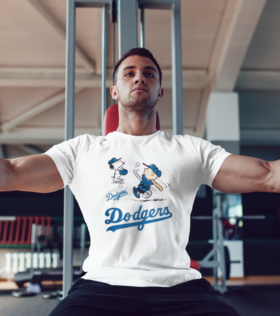 Los Angeles Dodgers Snoopy Cartoon Baseball Sports T-Shirt