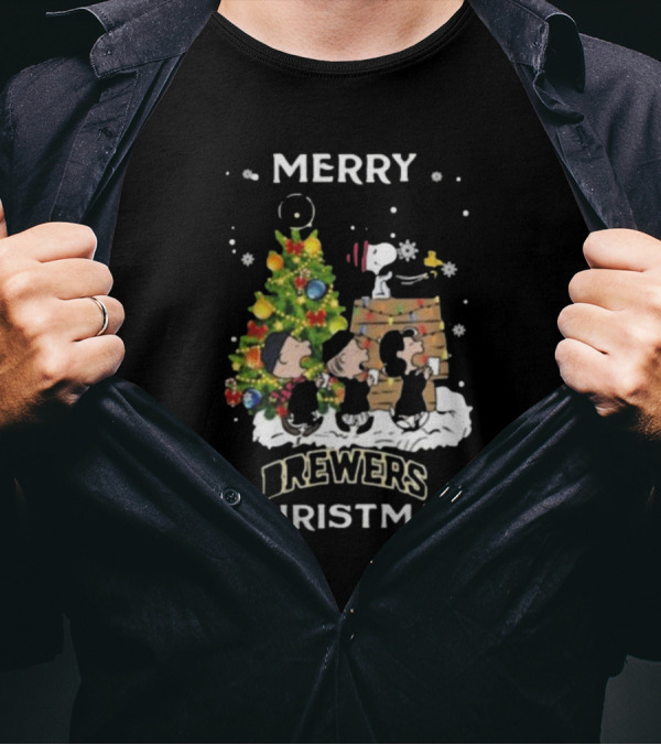 Milwaukee Brewers Snoopy Merry Christmas 2024 Peanuts Friends Holiday T-Shirt