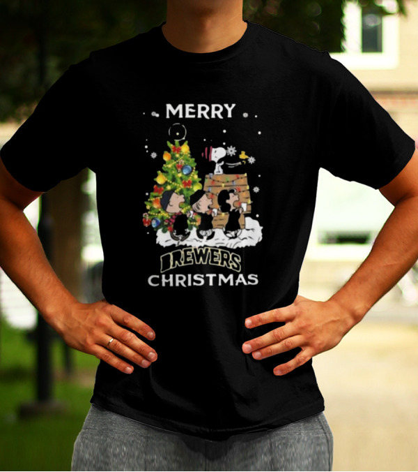 Milwaukee Brewers Snoopy Merry Christmas 2024 Peanuts Friends Holiday T-Shirt