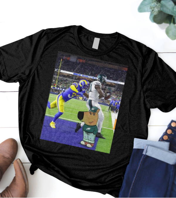 Philadelphia Eagles Vs Los Angeles Rams Cartoon Character NFL Scene T-Shirt