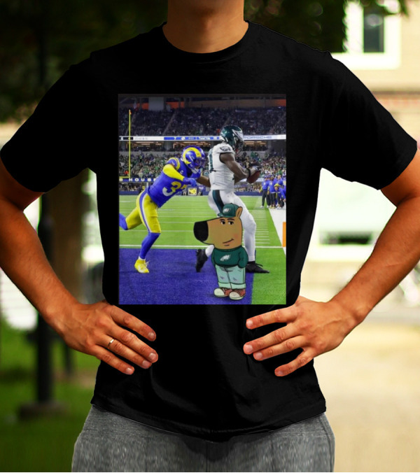 Philadelphia Eagles Vs Los Angeles Rams Cartoon Character NFL Scene T-Shirt