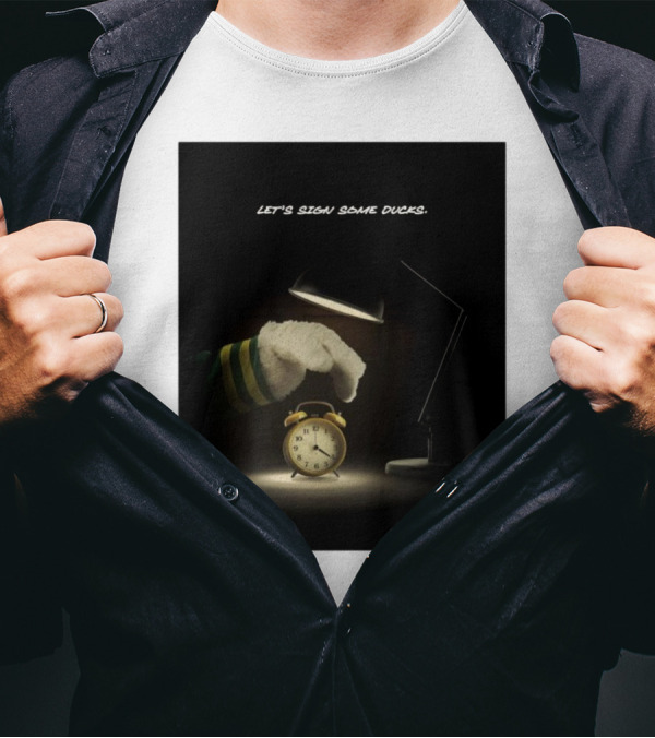 Oregon Ducks Let's Sign Some Ducks Go Ducks NSD25 Alarm Clock Scene T-Shirt