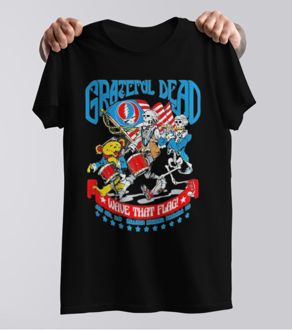 Grateful Dead Wave That Flag July 4th 1987 Sullivan Stadium Foxboro MA T-Shirt