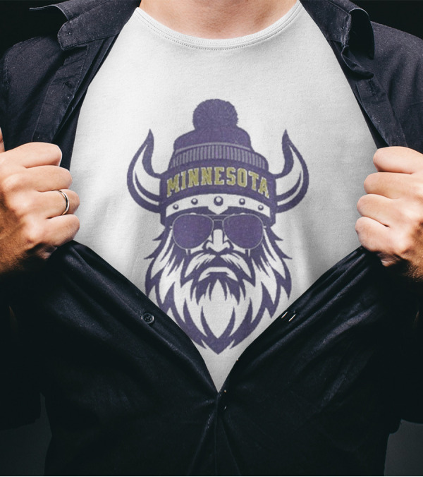 Minnesota Viking Beanie And Sunglasses Football Fan Icon T-Shirt