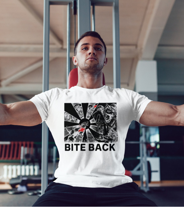 "Bite Back Punkwithacamera Dog Confronts Riot Police" T-Shirt