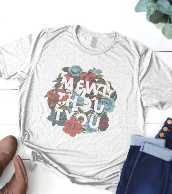 Mewi Thou Tyou White Flowers Roses Blue Red T-Shirt