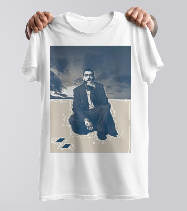 Zayn Look Up Dark Sky Crouching Pose T-Shirt